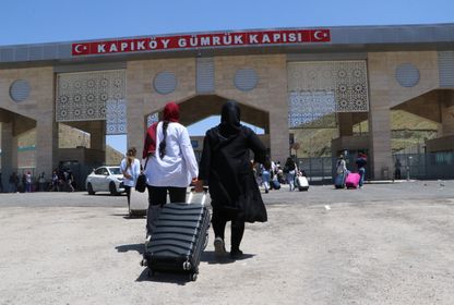 Hep yuvaya dönmek: Vatanına rağmen vatanına dönen İranlılar anlatıyor
