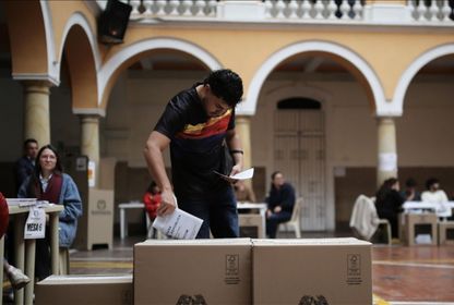 Kolombiya seçimlerinde ikinci tura doğru: Aşırı sağ rüzgarı kapıda