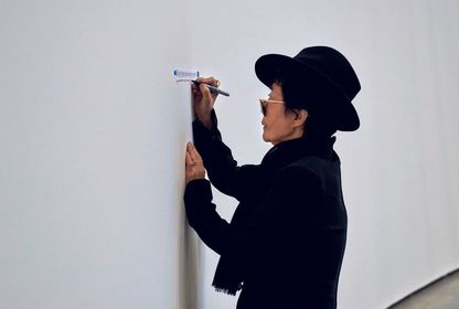 Dünyanın en ünlü tanınmayan sanatçısı: 'Yoko Ono: İçses ve İçyapı' sergisi İstanbul'da