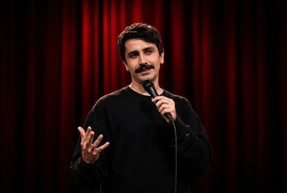 İlk şakayı kim yapar?