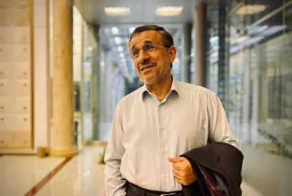 Mahmud Ahmedinejad: Sert çıkışları, pragmatizmi ve çelişkili itirazlarıyla sıradışı bir siyasetçinin portresi