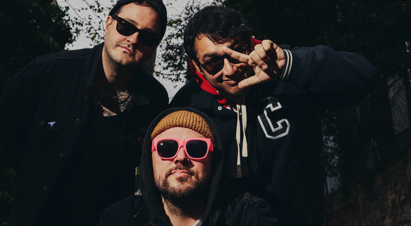 Second: 'Sadece punk rock yaparak hayatını idame etmen imkansız'