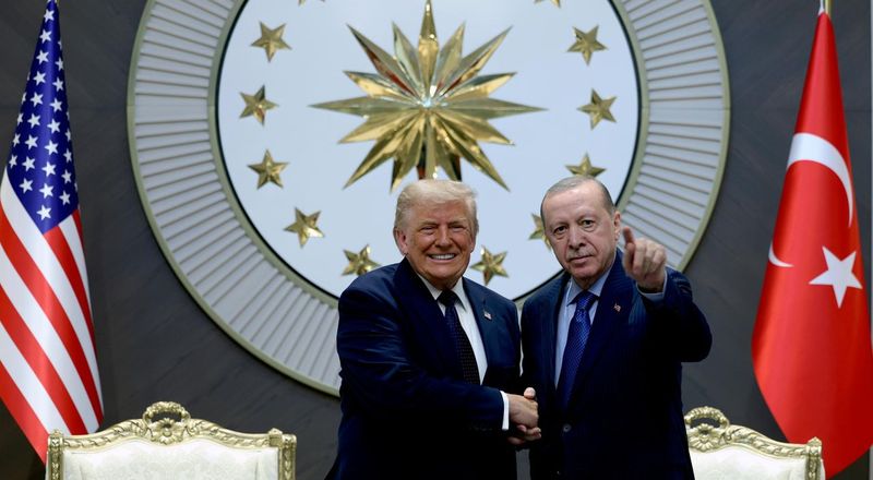 Trump’ın Türkiye’ye hediyesi: CAATSA yaptırımlarının kalkması ne anlama geliyor?