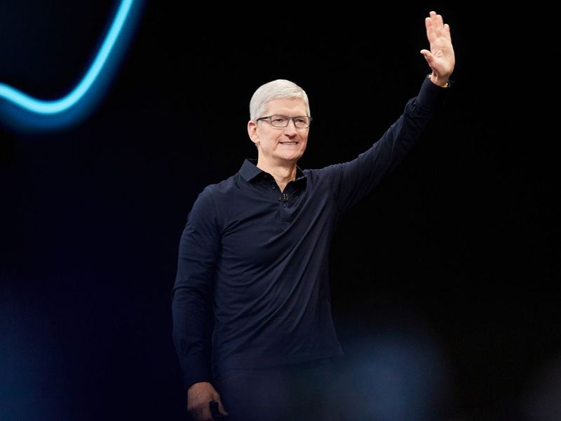 Apple’da bir devrin sonu: Tim Cook'un ardından John Ternus’u neler bekliyor?
