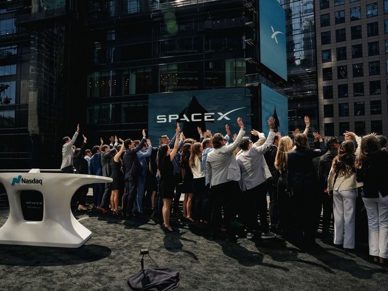 SpaceX’in rekor halka arzı: Yüzde 10 başarı şansından 2,6 trilyon dolar piyasa değerine 