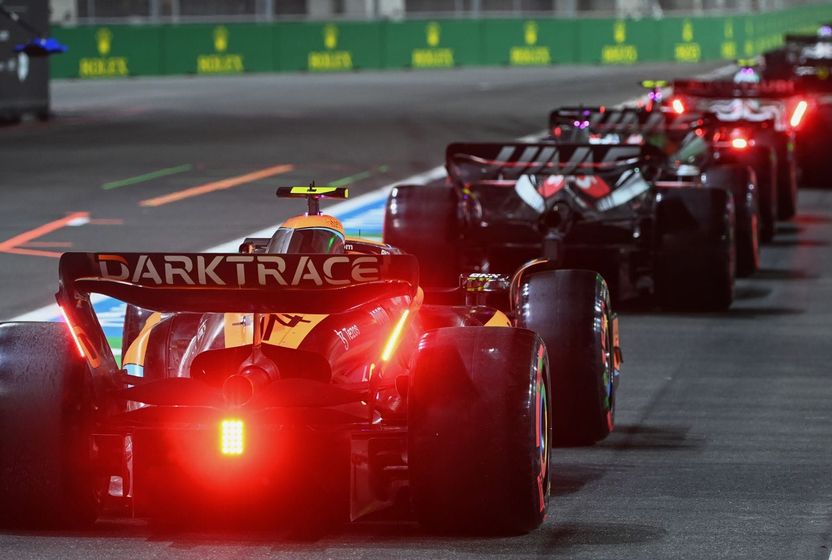 'Işıklar söndü ve işte başlıyoruz': F1'de sezonun ilk yarışı