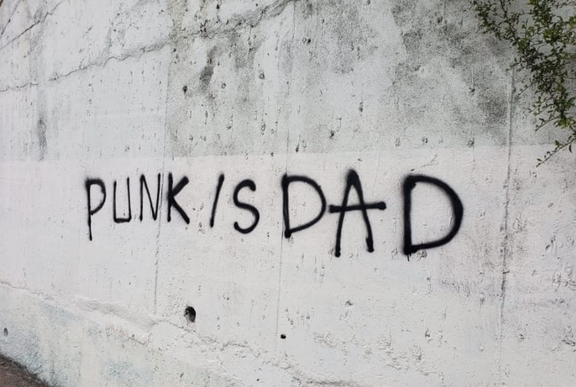 Babaların gölgesi yetmesin: Şefkat yeni punk’tır